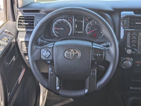 Used 2022 Toyota 4Runner TRD Off-Road image 19