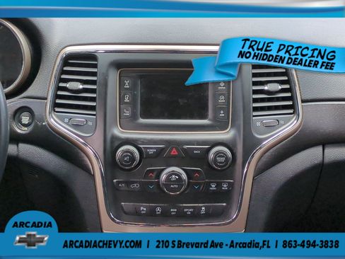 Used 2016 Jeep Grand Cherokee Laredo w/ Quick Order Package 23E AWD/4WD image 17