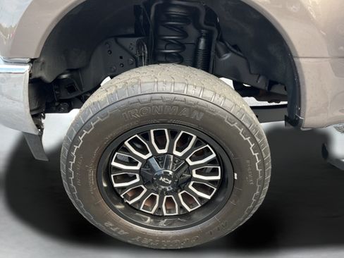 Used 2017 Ford F350 XLT AWD/4WD image 9