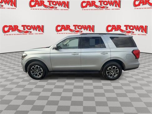 Used 2024 Ford Expedition XLT image 5