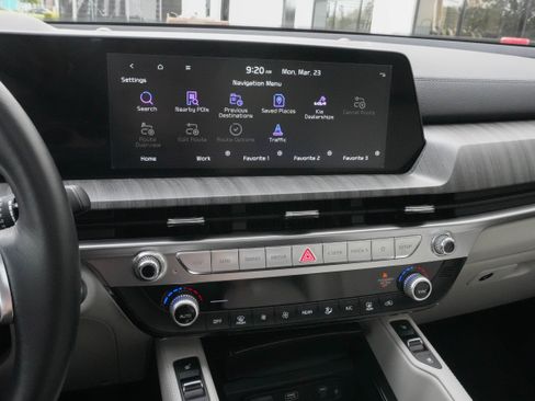 Used 2025 Kia Telluride EX w/ EX Captain's Chair Package image 22