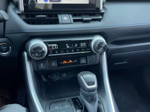 Used 2025 Toyota RAV4 SE w/ Convenience Package AWD/4WD image 30