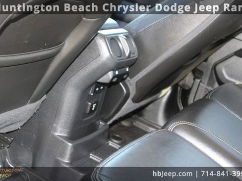 Used 2023 Jeep Wrangler Unlimited Sahara w/ Cold Weather Group image 45