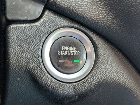 Used 2019 Chevrolet Equinox LT w/ LPO, Floor Liner Package image 33