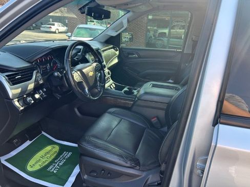 Used 2019 Chevrolet Tahoe LT image 17