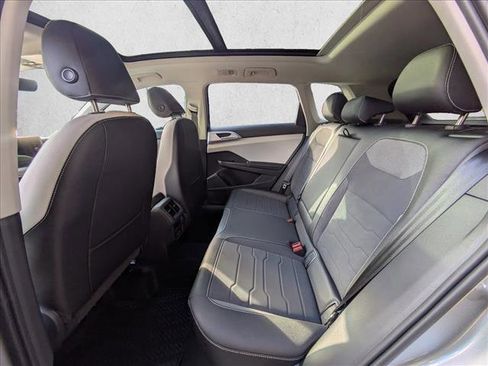 New 2026 Volkswagen Taos SE image 18