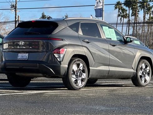 Used 2024 Hyundai Kona SEL w/ Convenience Package image 5