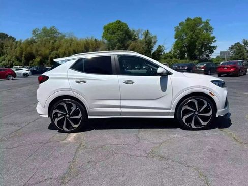 Used 2022 Buick Encore GX Select w/ Advanced Technology Package image 6