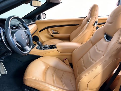 Used 2018 Maserati GranTurismo MC RWD image 5