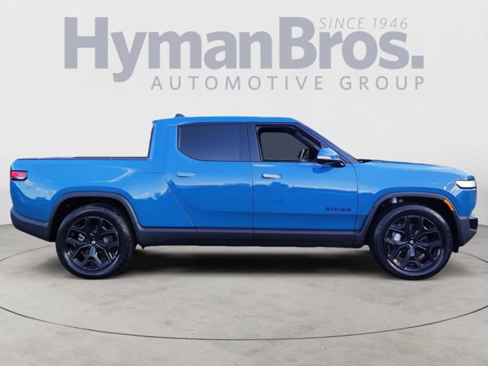 Used 2023 Rivian R1T Adventure Dual AWD/4WD image 2