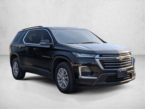 Used 2022 Chevrolet Traverse LT FWD image 3