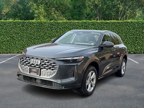 Used 2025 Audi Q5 Premium w/ Convenience Package AWD/4WD image 8