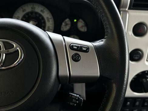 Used 2012 Toyota FJ Cruiser 4WD w/ Upgrade Pkg image 15