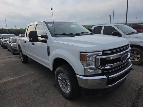Used 2022 Ford F250 XLT AWD/4WD image 3