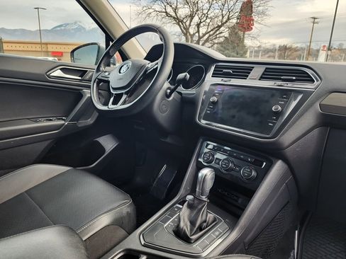 Used 2018 Volkswagen Tiguan SE image 15