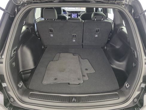 Certified 2024 Jeep Grand Cherokee Laredo X image 17