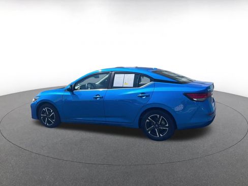 Used 2025 Nissan Sentra SV FWD image 10