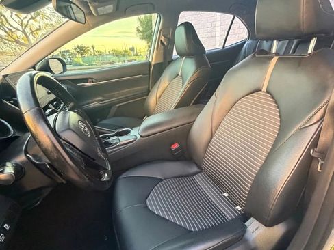 Used 2021 Toyota Camry SE image 10