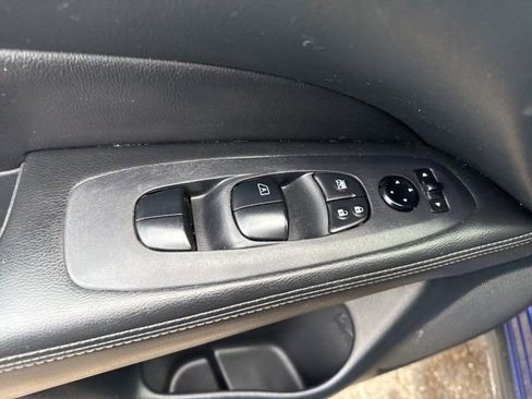 Used 2020 Nissan Pathfinder S image 18