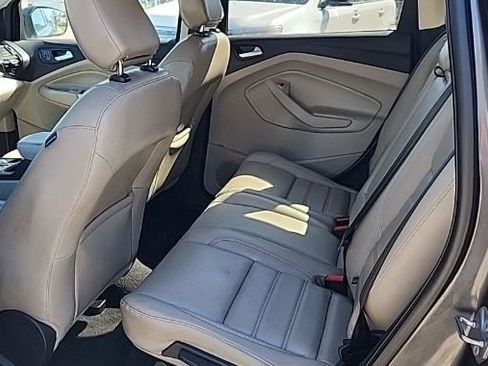 Used 2019 Ford Escape SEL AWD/4WD image 4
