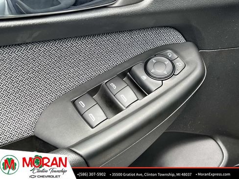 Used 2025 Chevrolet TrailBlazer LT AWD/4WD image 16