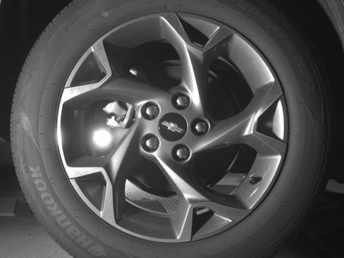 Used 2025 Chevrolet Trax LT w/ LT Convenience Package FWD image 18