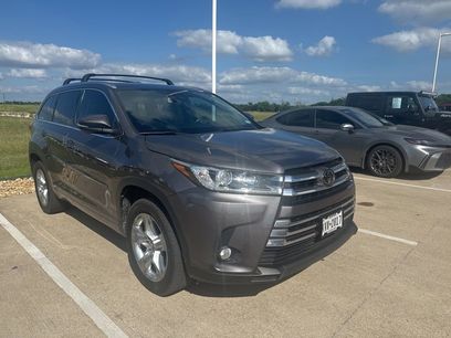 Used 2018 Toyota Highlander Limited