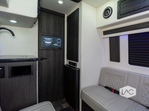 Used 2025 Mercedes-Benz Sprinter 3500 image 14