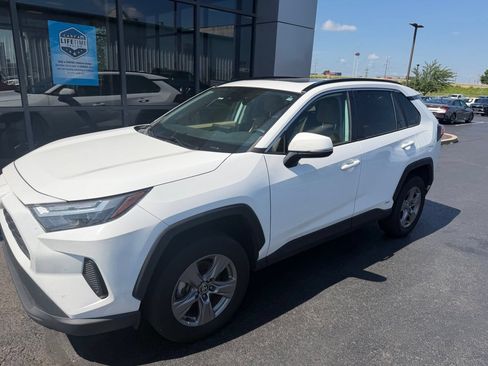 Used 2023 Toyota RAV4 XLE w/ Convenience Package AWD/4WD image 1