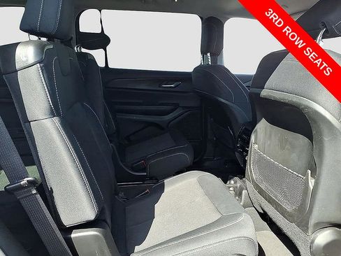 Used 2023 Jeep Grand Cherokee L Laredo AWD/4WD image 11