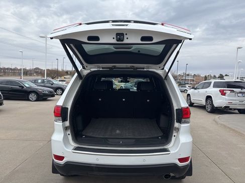 Used 2022 Jeep Grand Cherokee Limited image 41