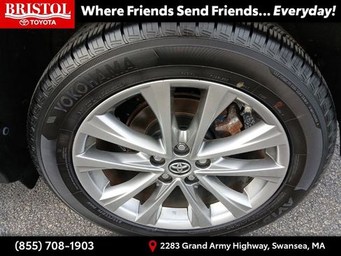 Used 2016 Toyota RAV4 Limited image 12