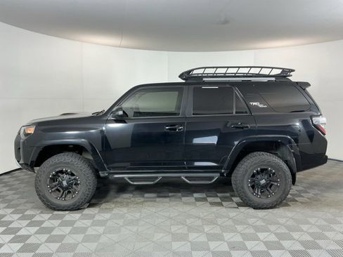 Used 2018 Toyota 4Runner TRD Off-Road Premium image 7