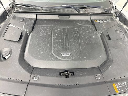 Used 2024 Cadillac Lyriq Luxury AWD/4WD image 31