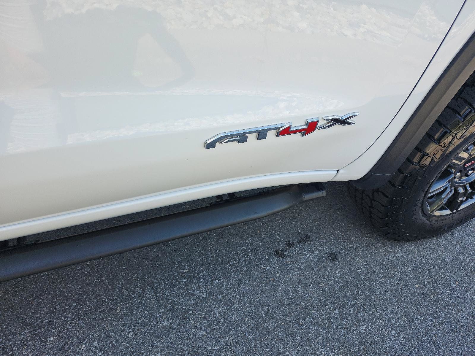 Used 2024 GMC Sierra 1500 AT4X AWD/4WD image 8