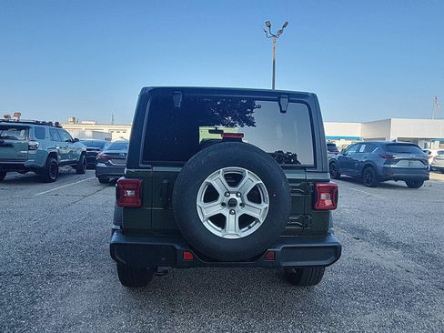 Used 2021 Jeep Wrangler Unlimited Sport AWD/4WD image 4