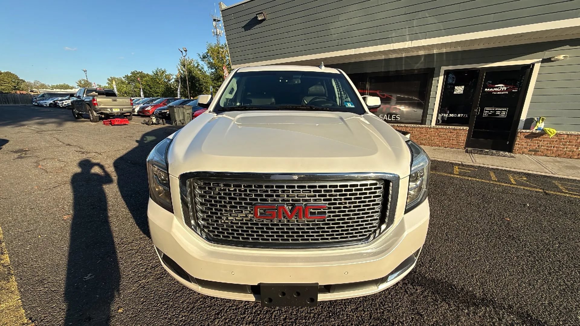 Used 2016 GMC Yukon Denali w/ Open Road Package AWD/4WD image 2