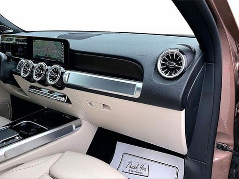 Certified 2023 Mercedes-Benz EQB 300 4MATIC image 30