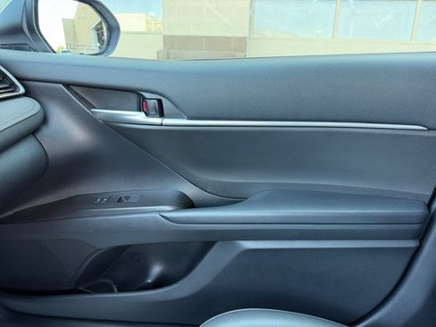 Used 2023 Toyota Camry SE FWD image 16