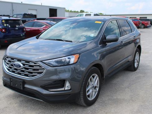 Used 2022 Ford Edge SEL w/ Convenience Package AWD/4WD image 2