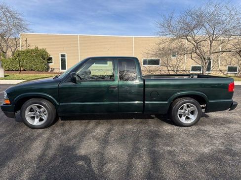 Used 2003 Chevrolet S10 Pickup LS w/ Convenience Package image 10