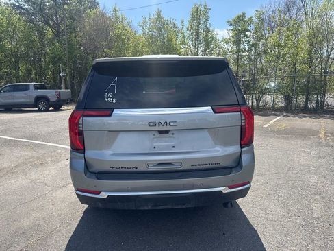 Used 2025 GMC Yukon Elevation w/ Elevation Premium Package image 6