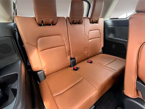 Used 2024 Nissan Pathfinder Platinum w/ Cargo Package image 24