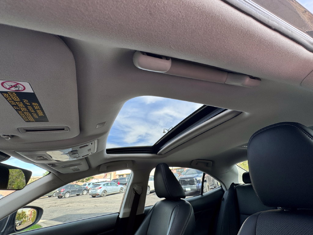 Used 2019 Lexus IS 300 AWD image 22