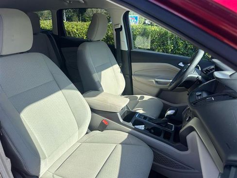 Used 2019 Ford Escape SE FWD image 21