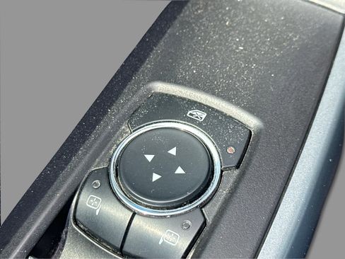Used 2023 Ford F150 XLT AWD/4WD image 24