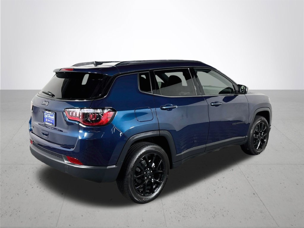 Certified 2026 Jeep Compass Latitude AWD/4WD image 7