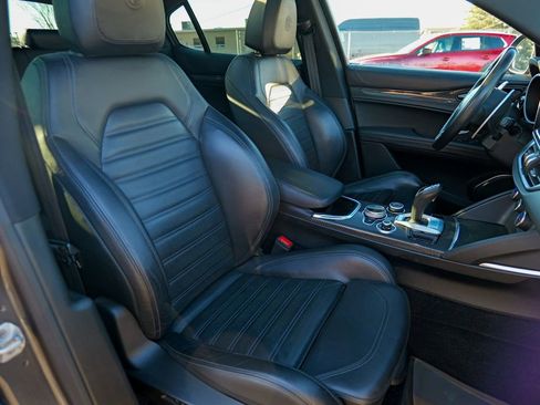 Used 2022 Alfa Romeo Stelvio Quadrifoglio w/ Active Assist Plus Package image 36