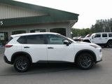 Used 2023 Nissan Rogue S image 3