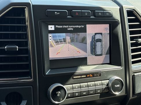 Used 2019 Ford Expedition Limited w/ Equipment Group 302A RWD image 25